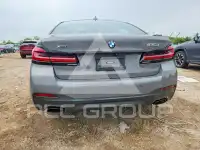 2021 BMW 530 фото
