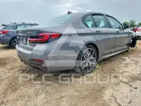 2021 BMW 530 фото