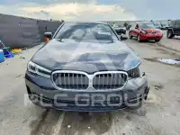 2021 BMW 530 photo