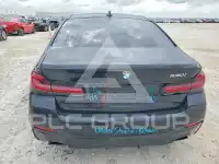 2021 BMW 530 photo