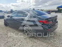 2021 BMW 530 фото