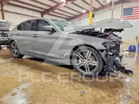 2021 BMW 530 фото