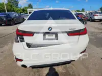2021 BMW 330 photo