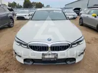 2021 BMW 330 photo