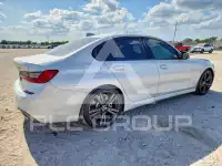 2021 BMW 330 photo