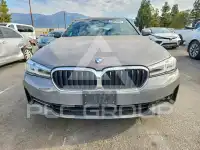 2021 BMW 530 photo