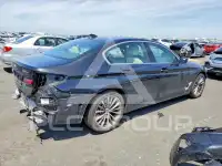 2021 BMW 530 photo