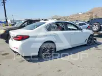 2021 BMW 530 фото