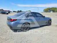 2021 BMW 530 фото