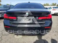 2021 BMW 530 фото