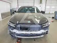 2021 BMW 540 фото