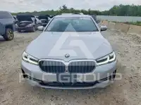 2021 BMW 540 фото