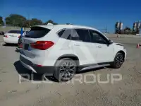 2021 BMW X1 фото