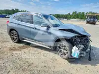 2021 BMW X1 фото