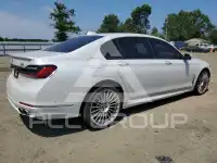 2021 BMW 750 фото
