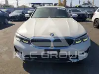 2021 BMW 330 photo