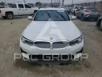 2021 BMW 330 photo