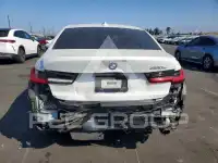 2021 BMW 330 photo