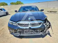 2021 BMW 330 фото