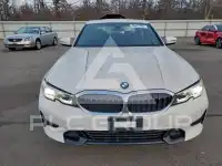 2021 BMW 330 photo