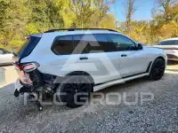 2021 BMW X7 фото