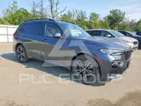 2021 BMW X7 photo