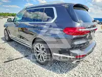 2021 BMW X7 photo