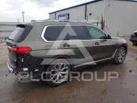 2021 BMW X7 photo