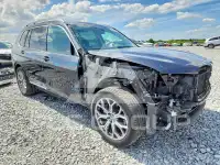 2021 BMW X7 photo