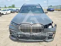2021 BMW X7 фото