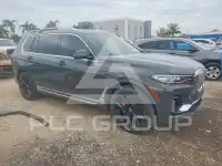 2021 BMW X7 фото