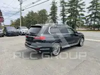 2021 BMW X7 photo
