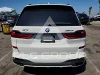 2021 BMW X7 photo