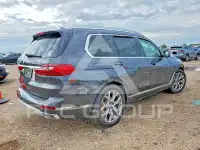 2021 BMW X7 фото