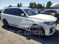 2021 BMW X7 photo