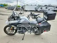 2021 BMW R1250 photo