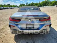 2021 BMW M8 фото