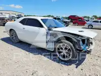 2021 Dodge CHALLENGER photo