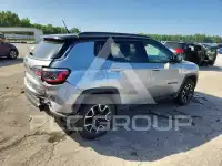 2021 Jeep COMPASS photo