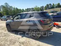 2021 Jeep COMPASS photo