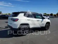 2021 Jeep COMPASS photo