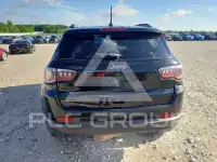 2021 Jeep COMPASS photo
