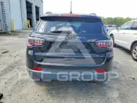 2021 Jeep COMPASS photo