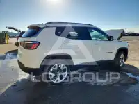 2021 Jeep COMPASS photo