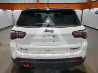 2021 Jeep COMPASS photo