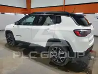2021 Jeep COMPASS photo