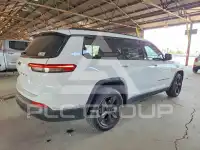 2021 Jeep CHEROKEE photo