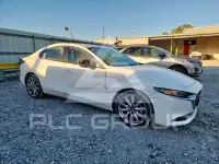 2021 Mazda 3 photo