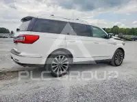 2021 Lincoln NAVIGATOR photo