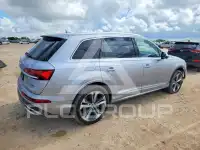 2021 Audi Q7 photo